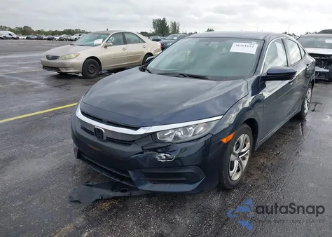 2018 Honda Civic Lx z USA, uszkodzony, nr VIN 19XFC2F56JE044299